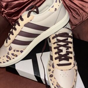NWT Adidas Women's Cream and Brown Breaknet Sleek Sneaker Sz 7